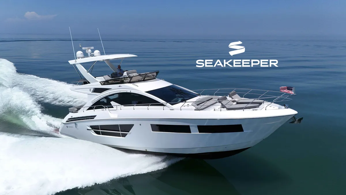 2022 Cruisers Yachts 60 FLY