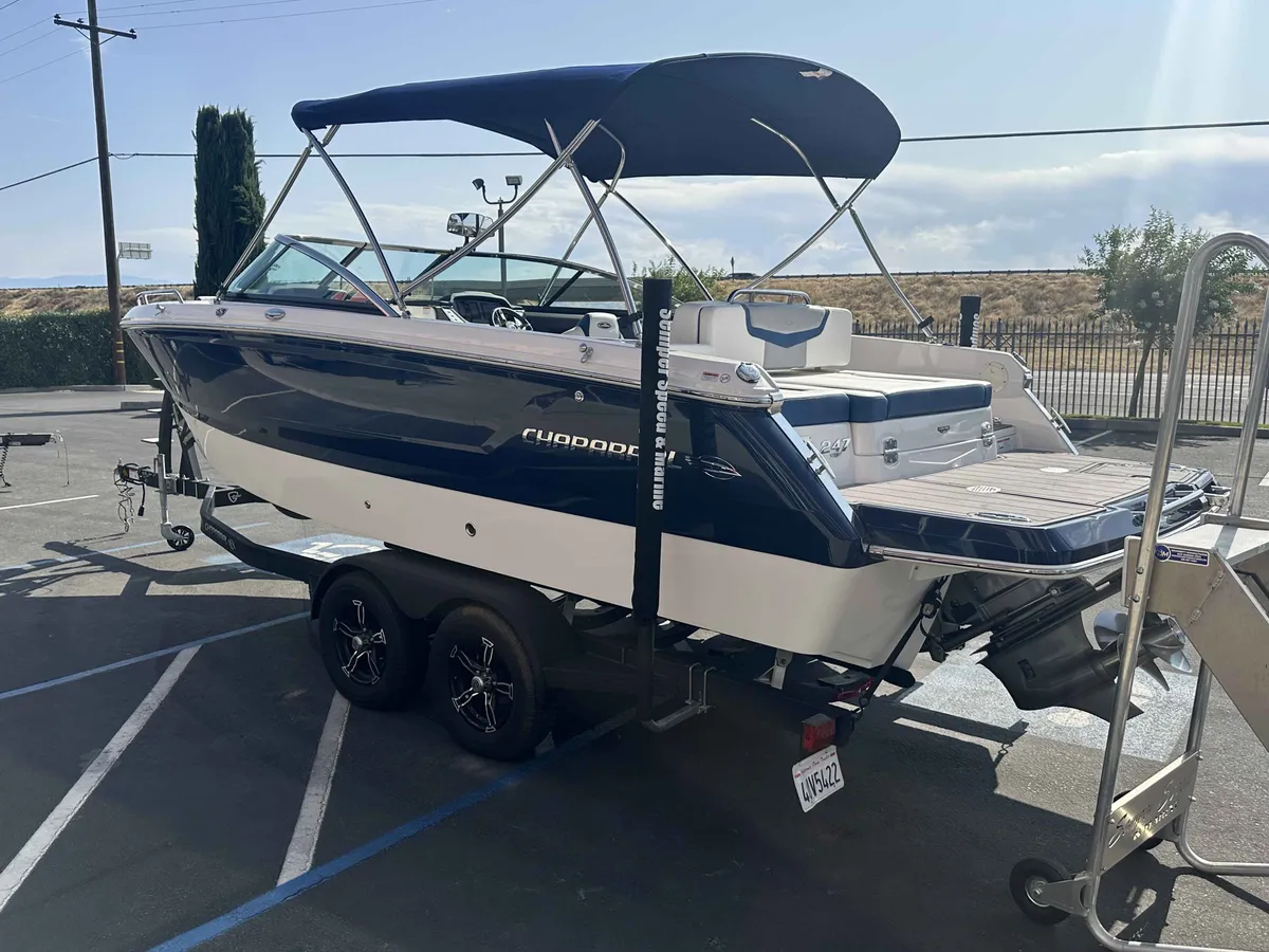 2022 Chaparral 247 SSX-5