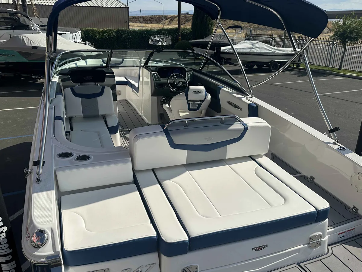 2022 Chaparral 247 SSX-7