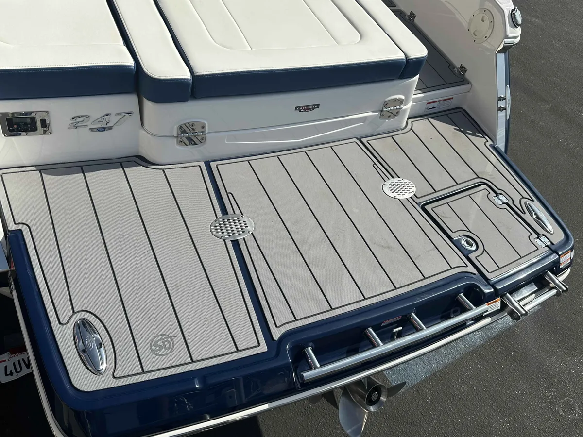 2022 Chaparral 247 SSX-8