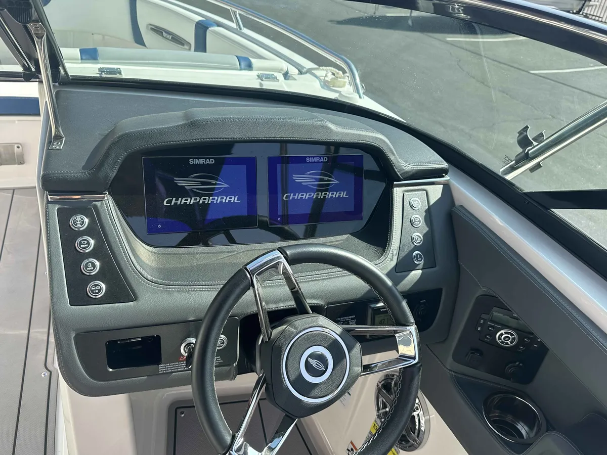 2022 Chaparral 247 SSX-11