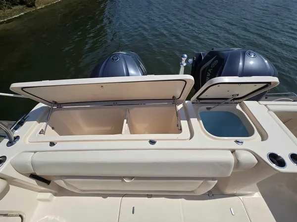 2017 Grady White 335 FREEDOM detail image 8