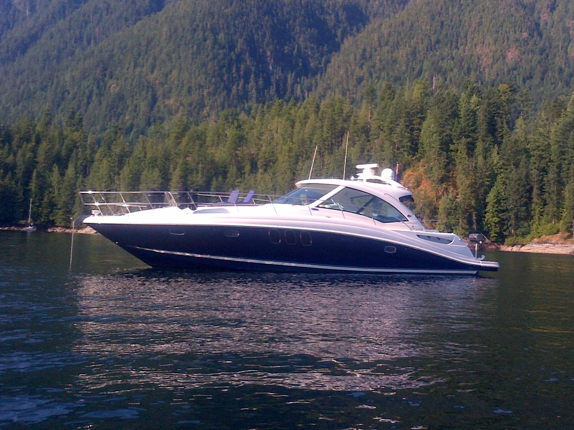 Pre-Owned 2005 Sea ray Sundancer 48 for Sale | Vancouver, BC | M&P Yacht Centre | 6865a127785d9511de0398fc