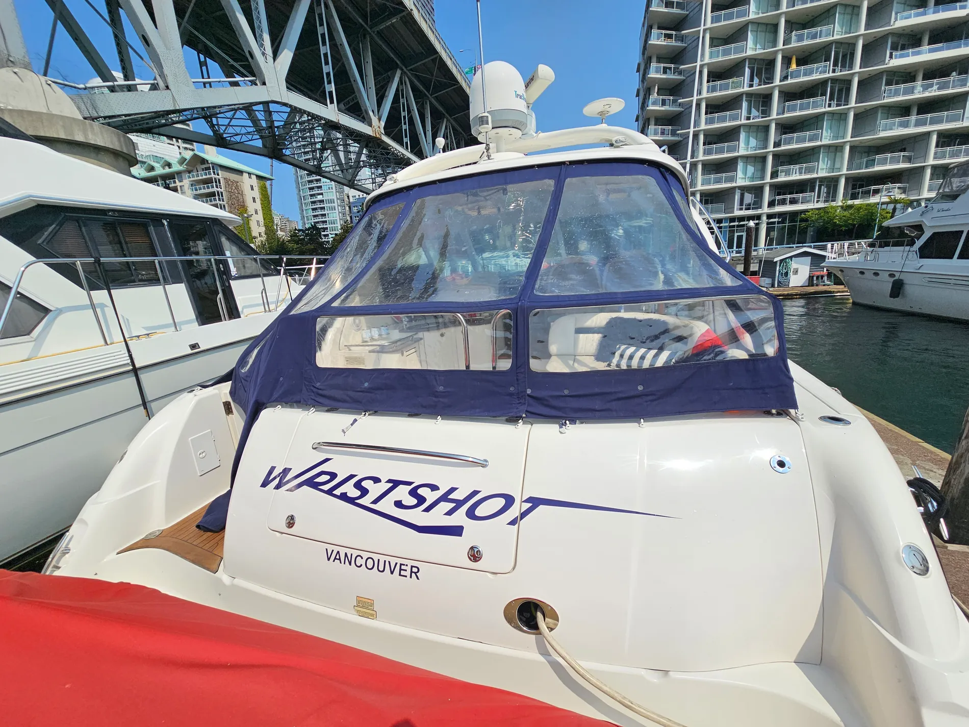 Pre-Owned 2005 Sea ray Sundancer 48 for Sale | Vancouver, BC | M&P Yacht Centre | 6865a127785d9511de0398fc