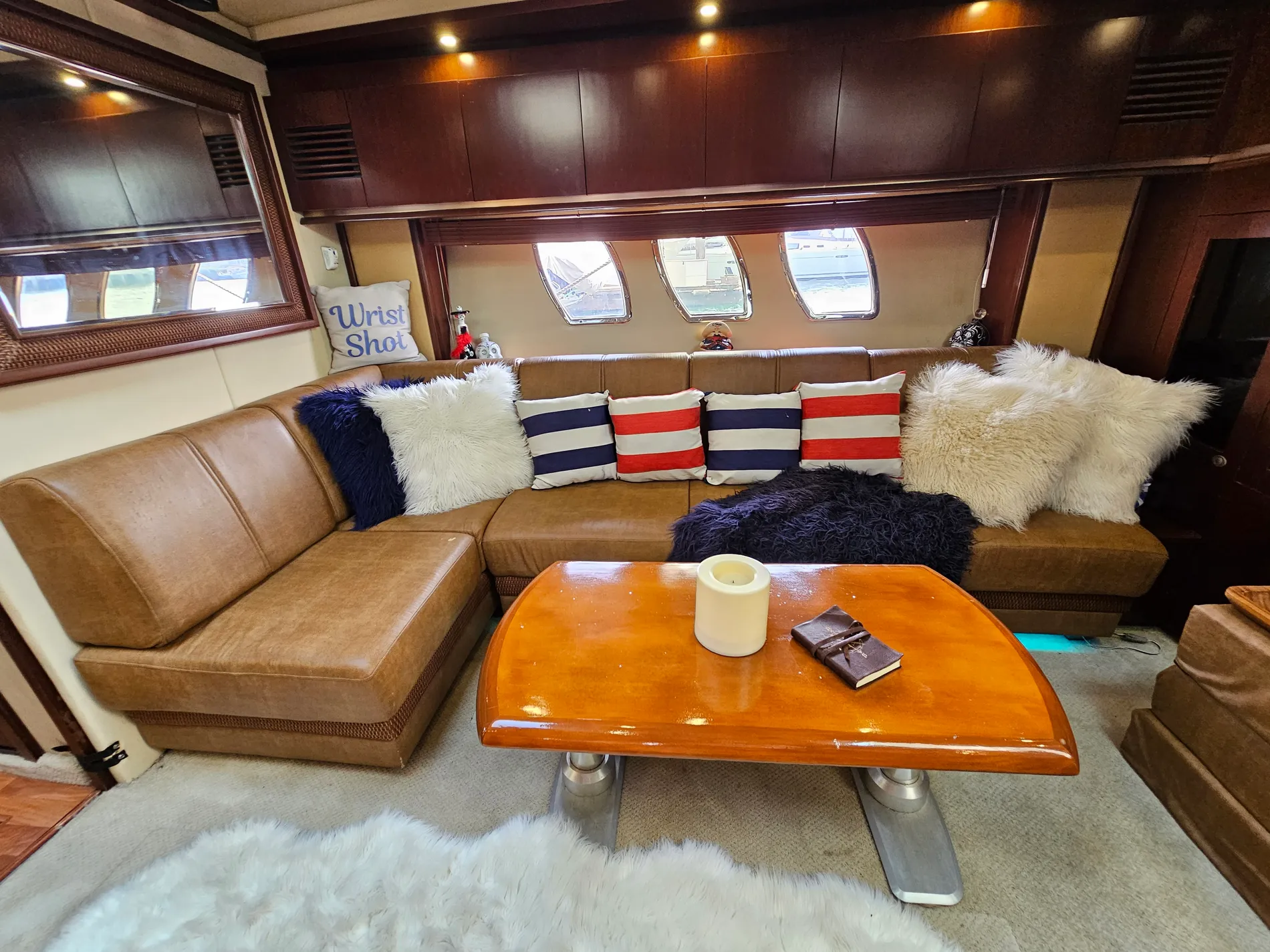 Pre-Owned 2005 Sea ray Sundancer 48 for Sale | Vancouver, BC | M&P Yacht Centre | 6865a127785d9511de0398fc