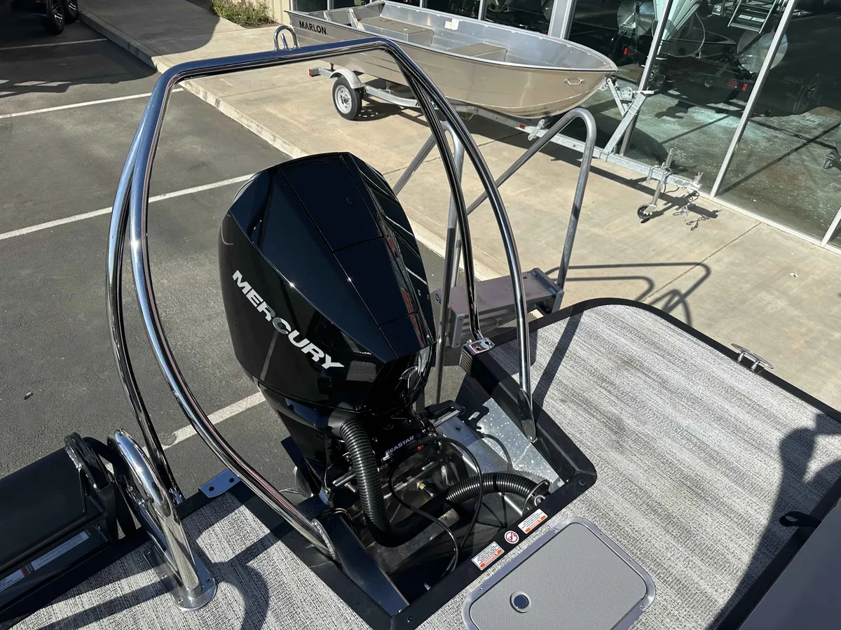 2025 Bennington 24 MSB-22