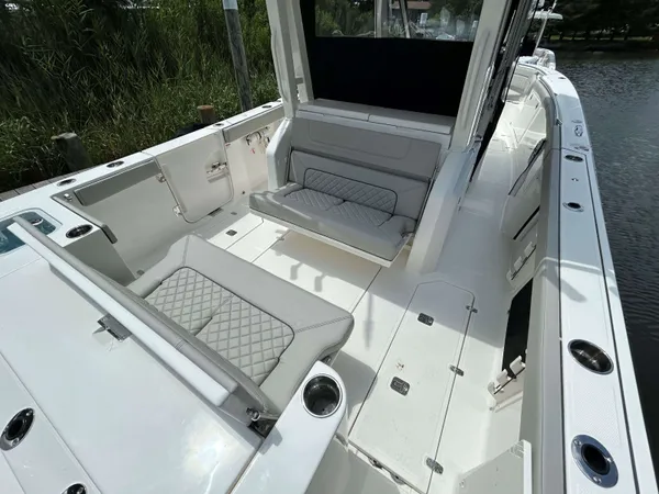 2026 Pursuit S 328 detail image 5