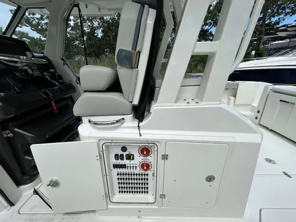 2026 Pursuit S 328 detail image 12