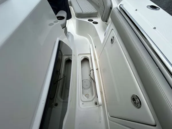 2026 Pursuit S 328 detail image 6