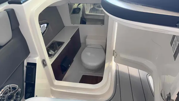 2025 Chaparral 260 Surf-8