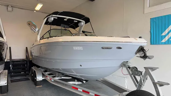2025 Chaparral 260 Surf-18