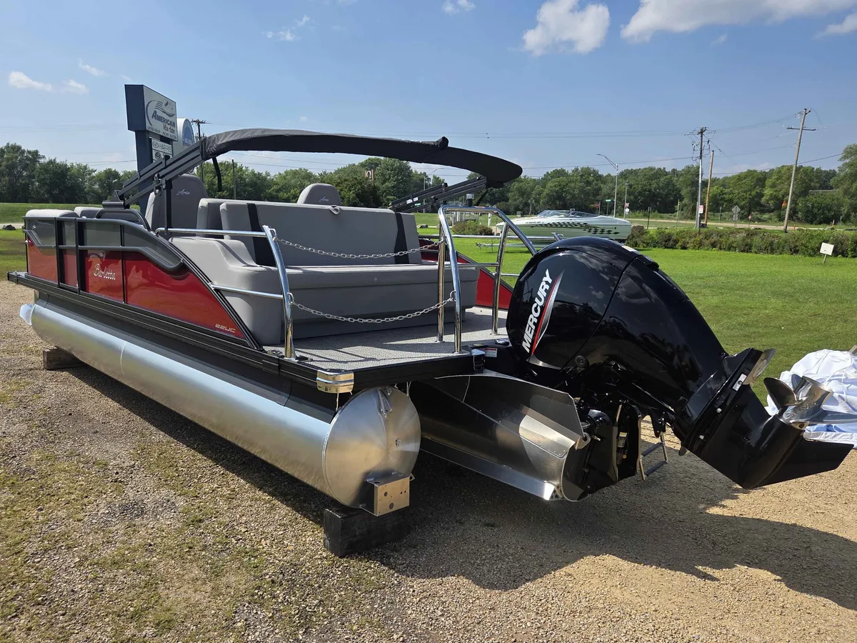 boat-carouselImage-image