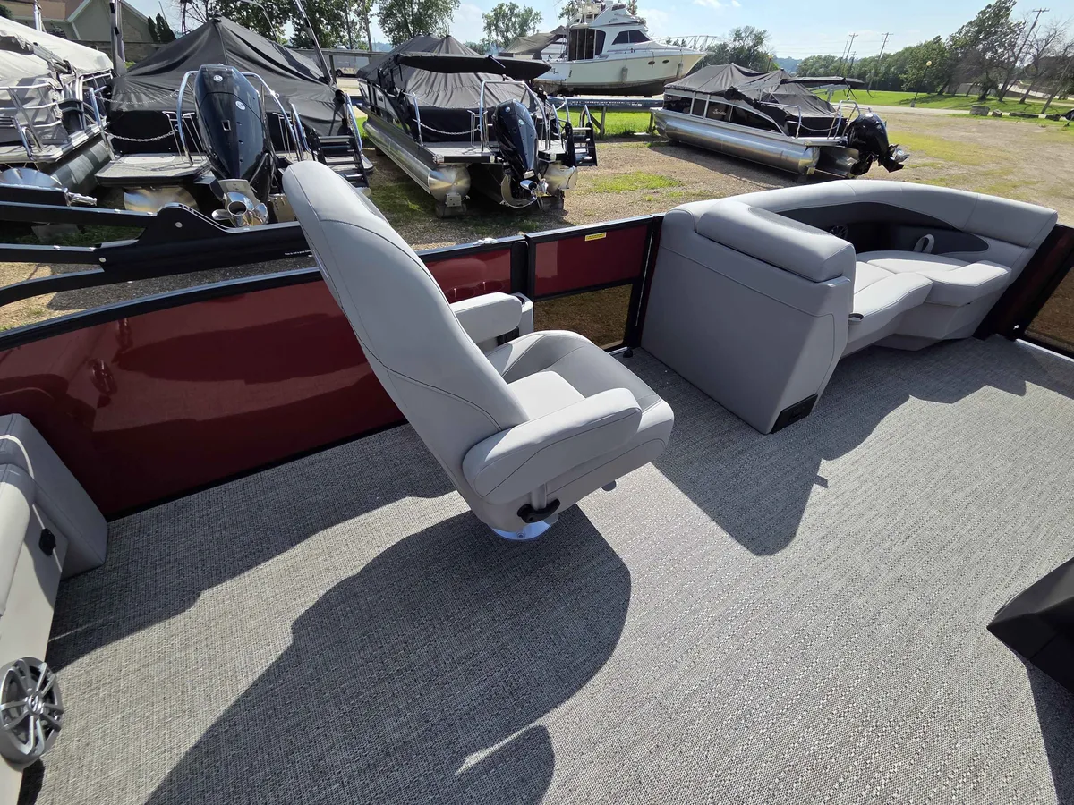 boat-carouselImage-image