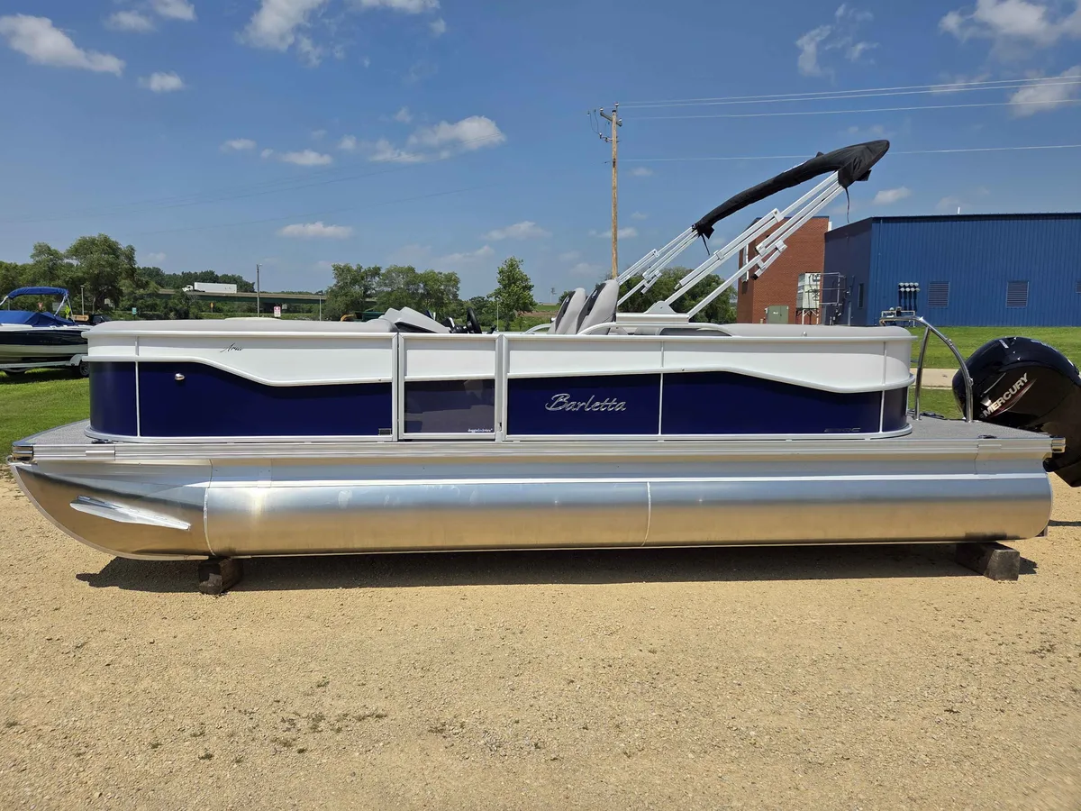 boat-carouselImage-image