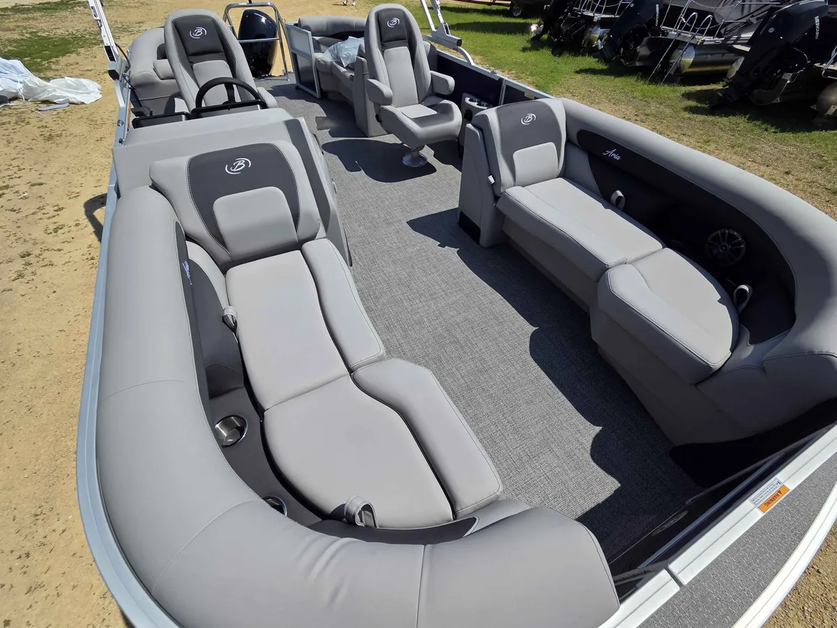 boat-carouselImage-image