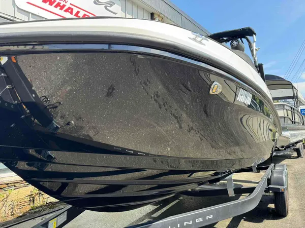 2022 Bayliner VR5-3