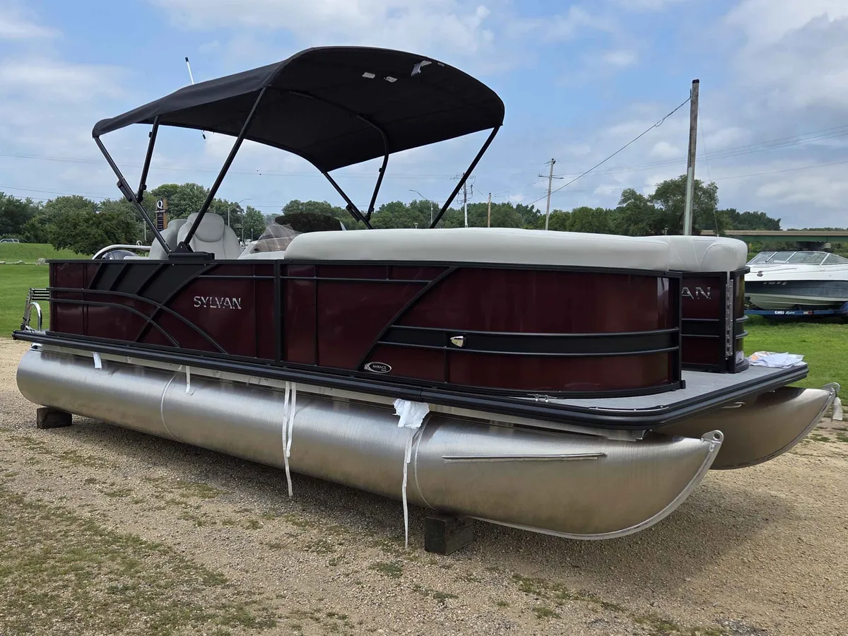 boat-carouselImage-image