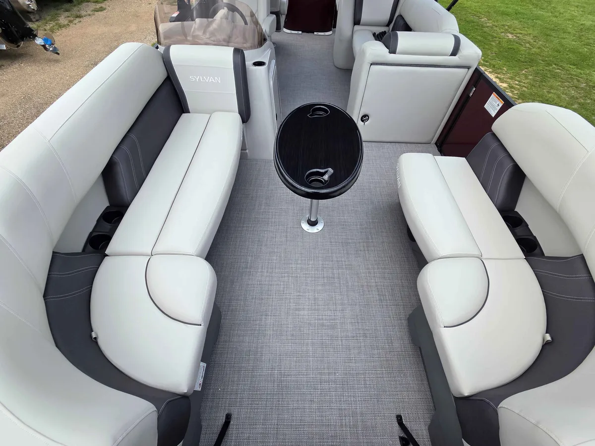 boat-carouselImage-image