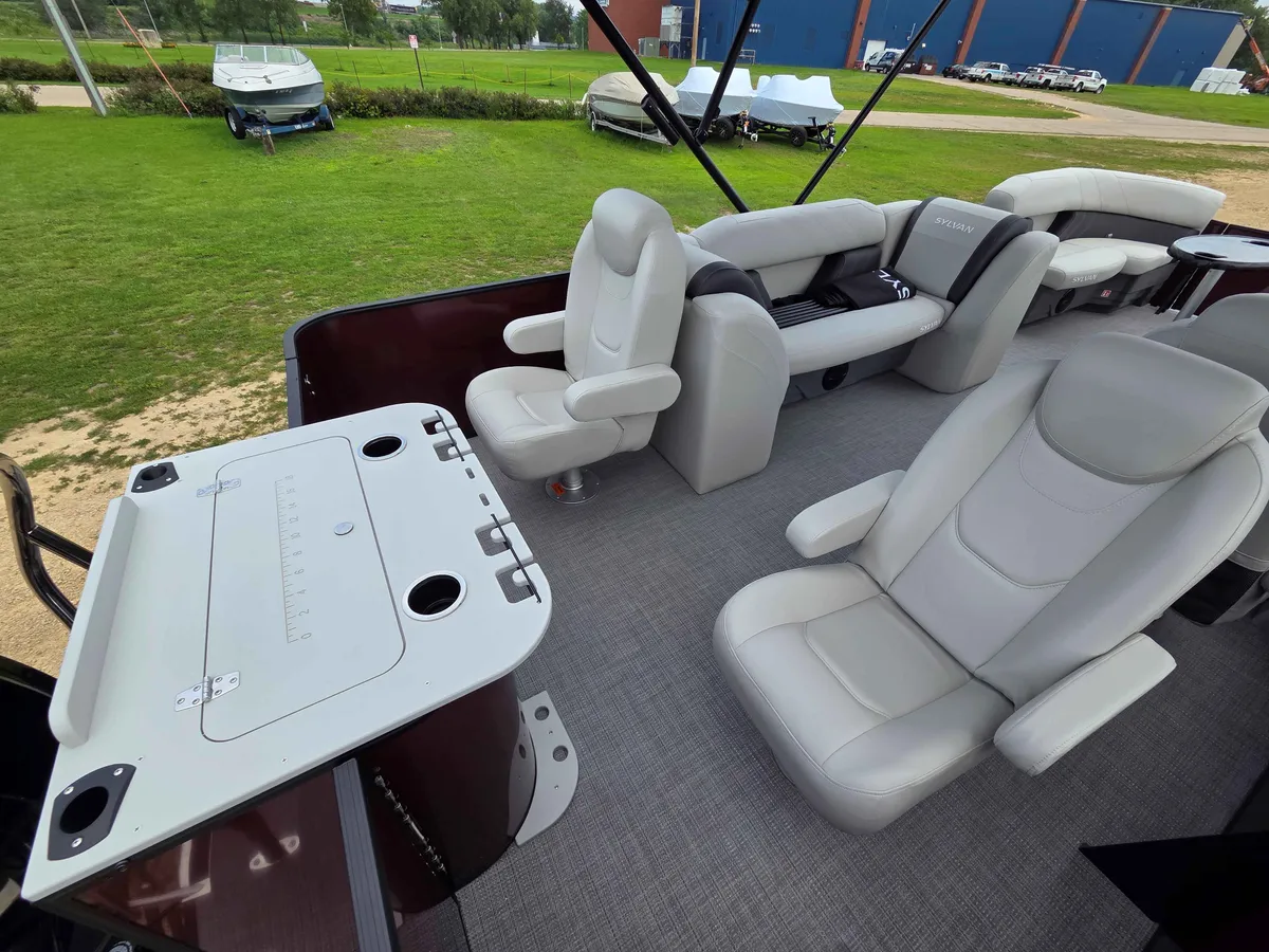 boat-carouselImage-image