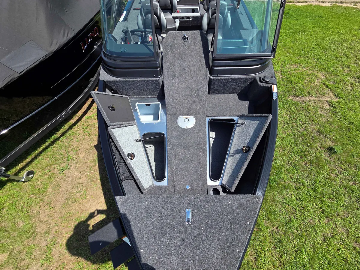 boat-carouselImage-image