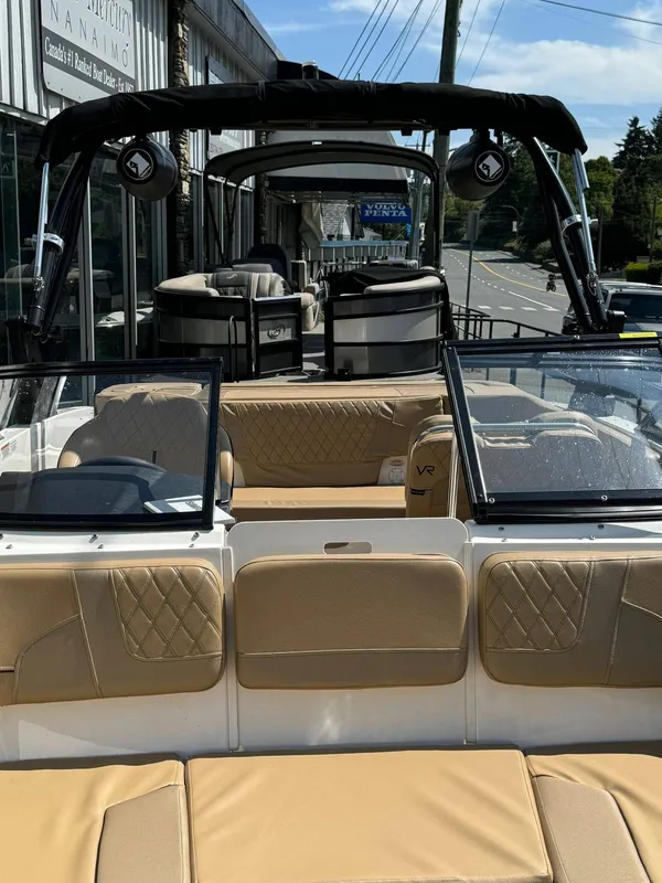 2022 Bayliner VR5-9