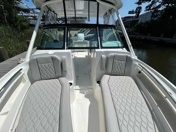 2026 Pursuit DC 246 detail image 23