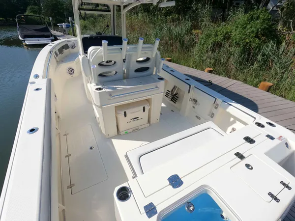 2026 Cobia 285 CC detail image 5