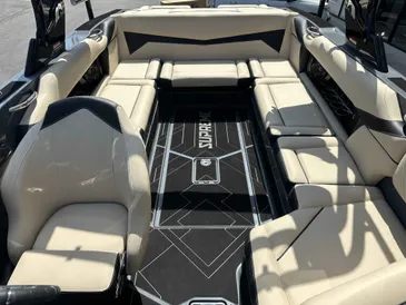 2026 Supreme S240-18