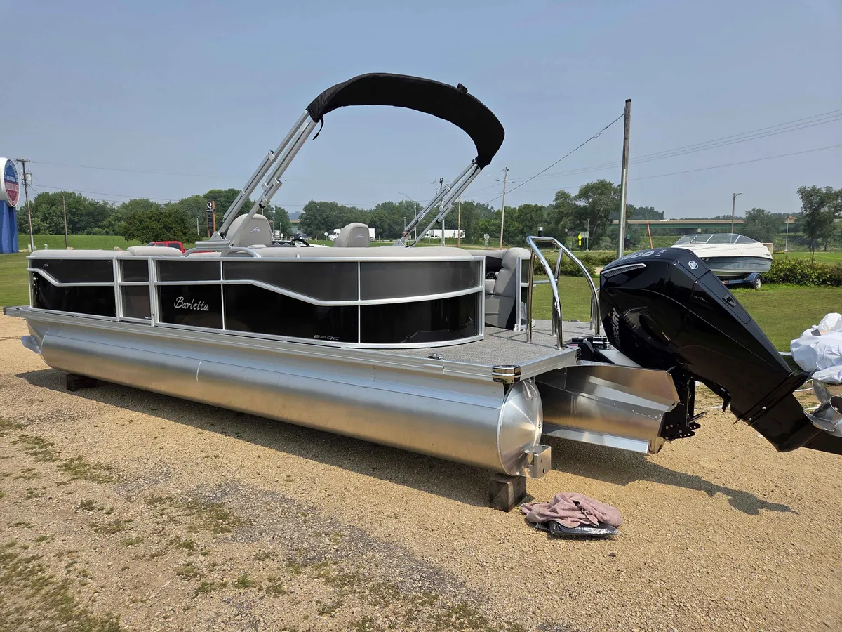 boat-carouselImage-image