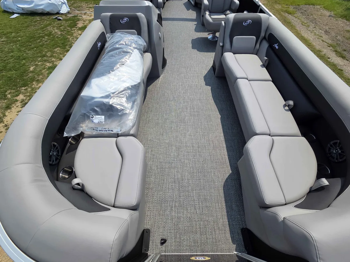 boat-carouselImage-image