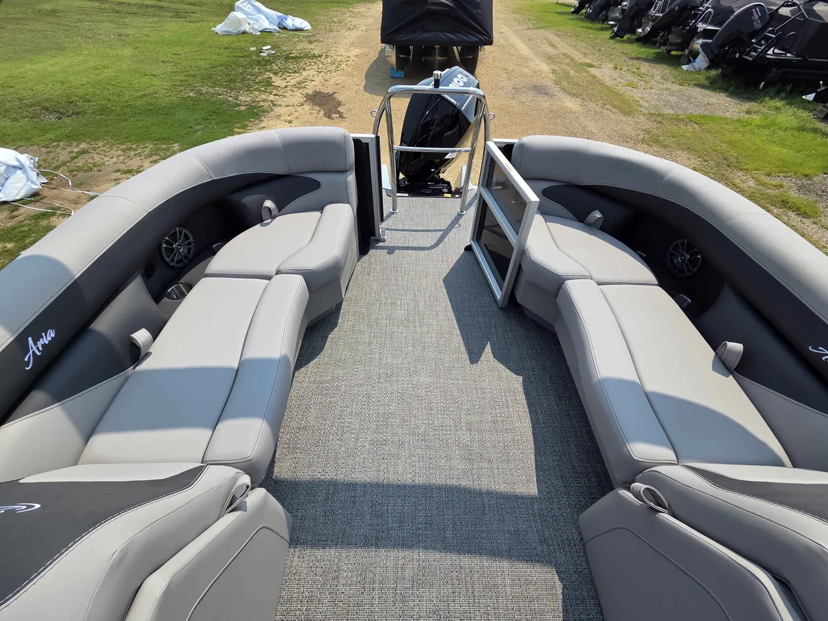boat-carouselImage-image