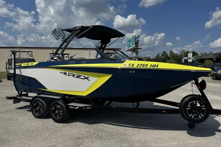 2020 Tige 22RZX0