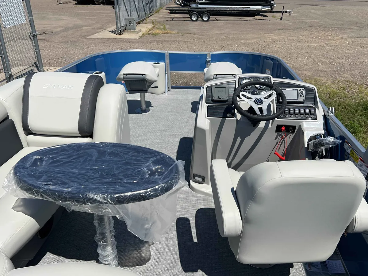 boat-carouselImage-image
