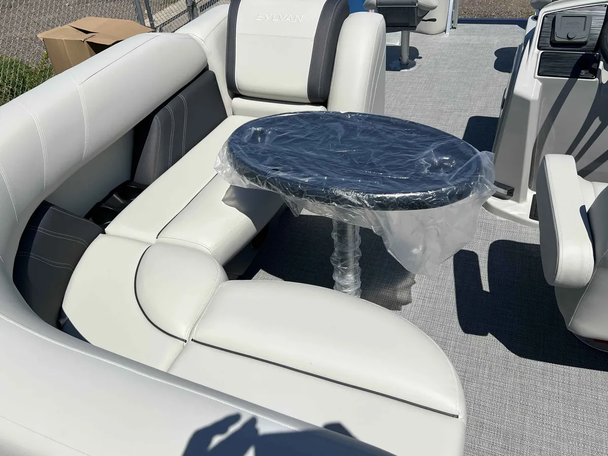 boat-carouselImage-image