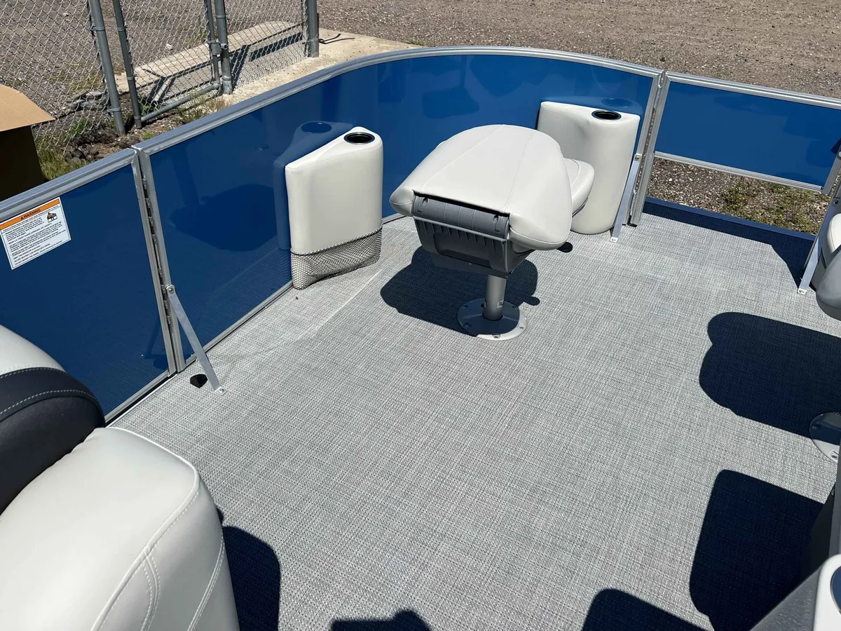 boat-carouselImage-image