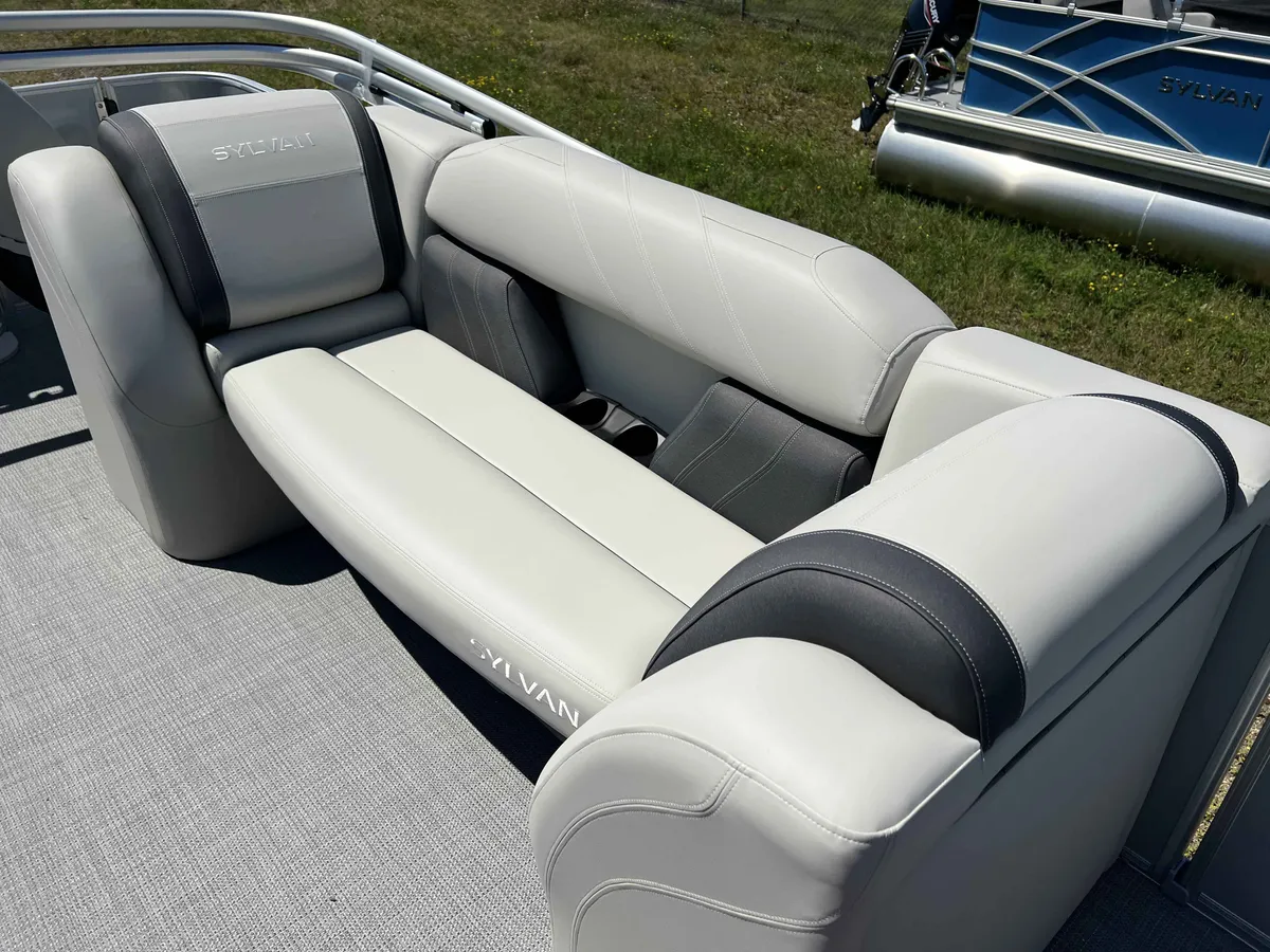 boat-carouselImage-image