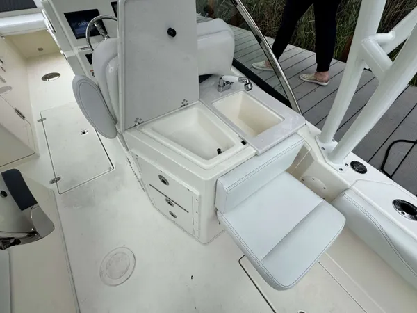 2026 Cobia 240 DC detail image 11