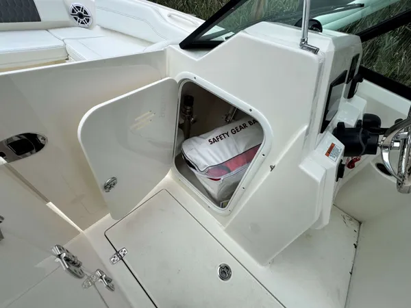 2026 Cobia 240 DC detail image 14
