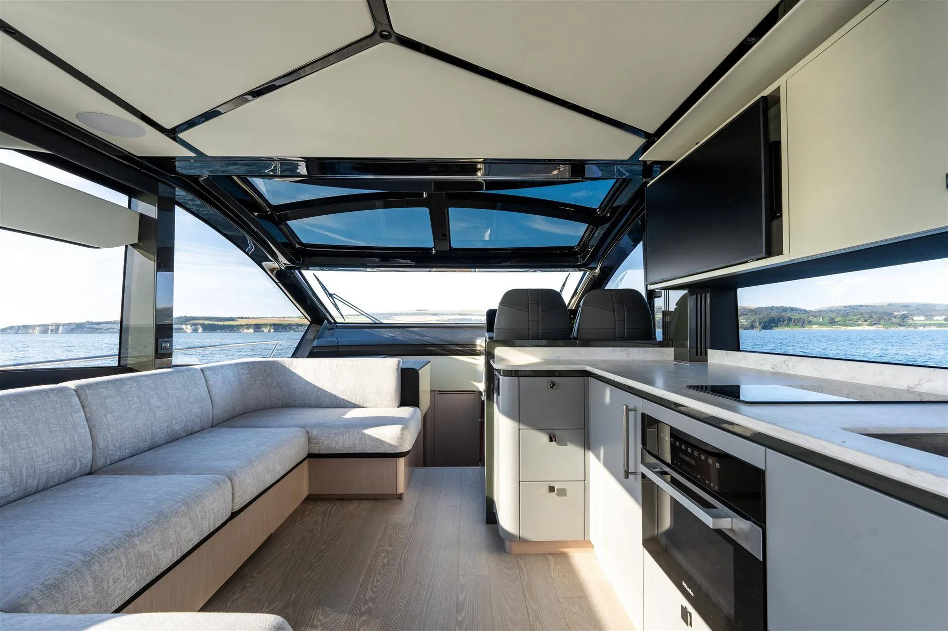 New 2027 Sunseeker Predator 55 for Sale | Vancouver, BC | M&P Yacht Centre | 68b0ae3d8b2386ae3808f7c2