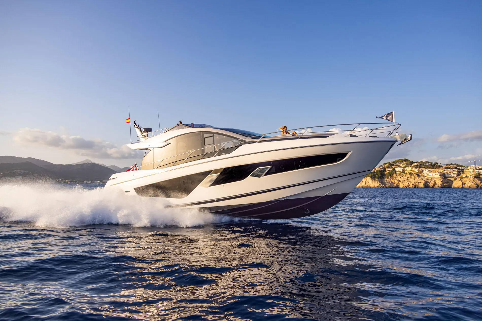 New 2027 Sunseeker 65 Sport Yacht for Sale | Vancouver, BC | M&P Yacht Centre | 68b0b344bca80c48c604cbc8
