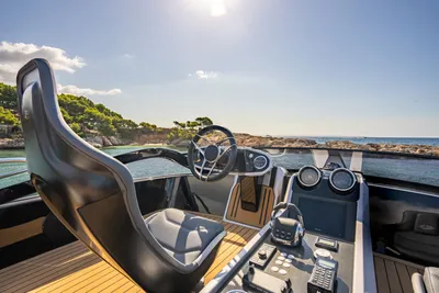New 2027 Sunseeker 65 Sport Yacht for Sale | Vancouver, BC | M&P Yacht Centre | 68b0b344bca80c48c604cbc8