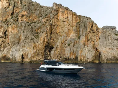 New 2027 Sunseeker 75 Sport Yacht for Sale | Vancouver, BC | M&P Yacht Centre | 68b0bfc01bbe1eac910a4e3e