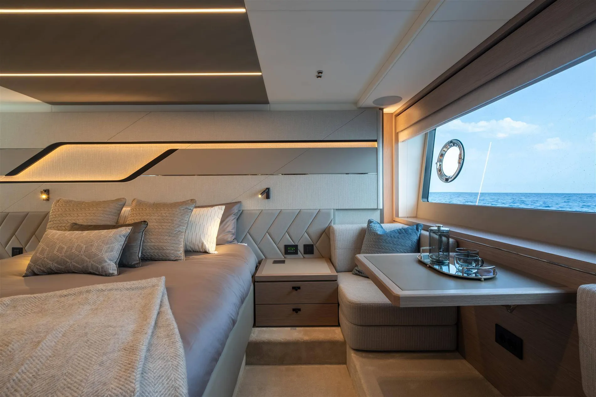 New 2027 Sunseeker 75 Sport Yacht for Sale | Vancouver, BC | M&P Yacht Centre | 68b0bfc01bbe1eac910a4e3e