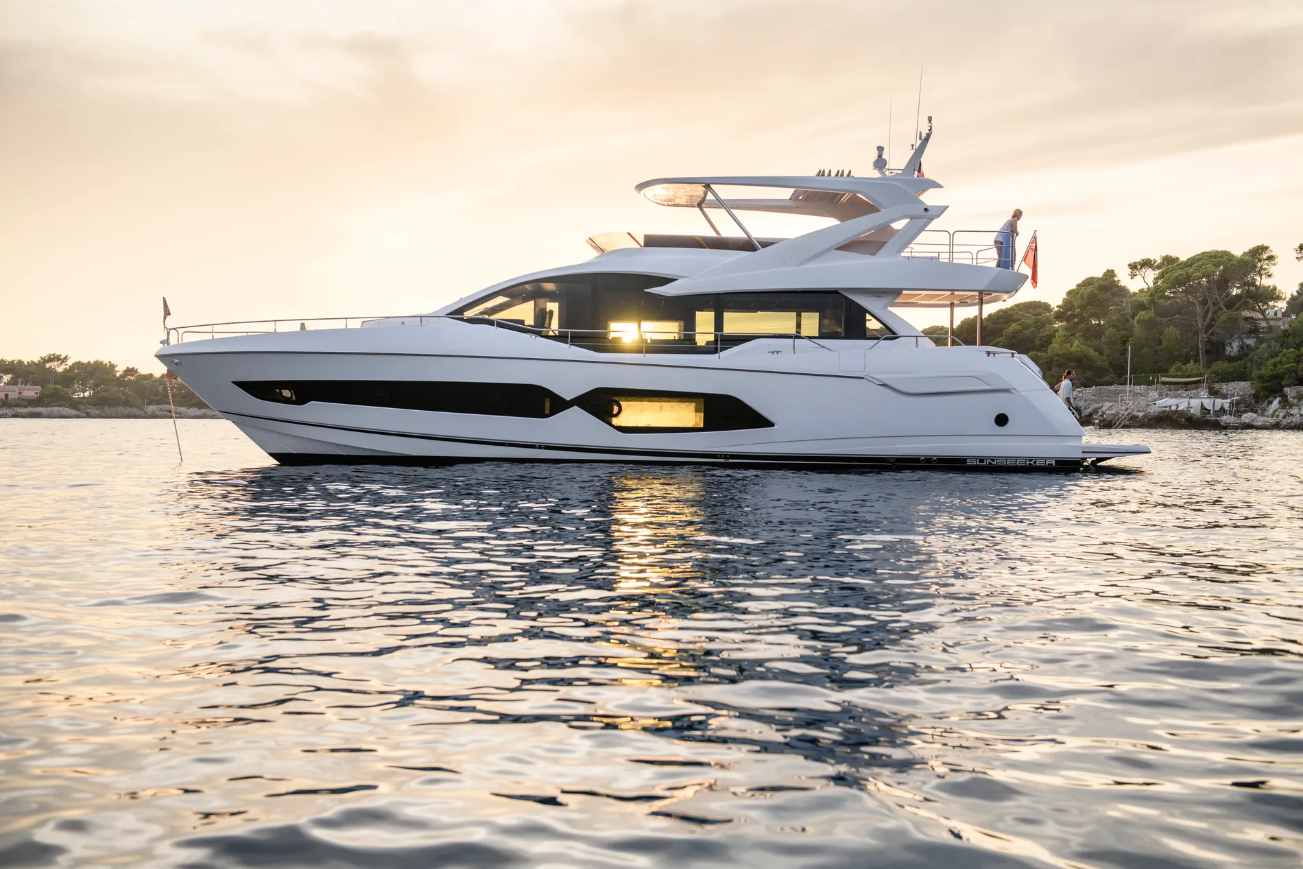 New 2027 Sunseeker 76 Yacht for Sale | Vancouver, BC | M&P Yacht Centre | 68b0d7ddf582e419fb0a0be5