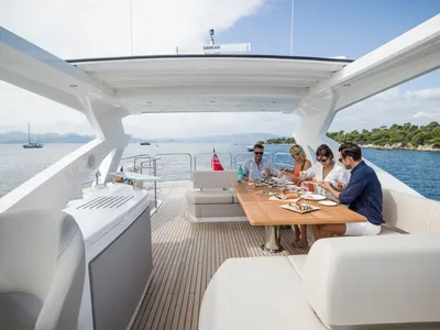 New 2027 Sunseeker 76 Yacht for Sale | Vancouver, BC | M&P Yacht Centre | 68b0d7ddf582e419fb0a0be5