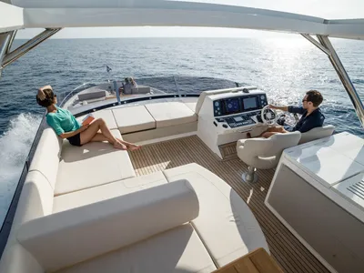 New 2027 Sunseeker 76 Yacht for Sale | Vancouver, BC | M&P Yacht Centre | 68b0d7ddf582e419fb0a0be5