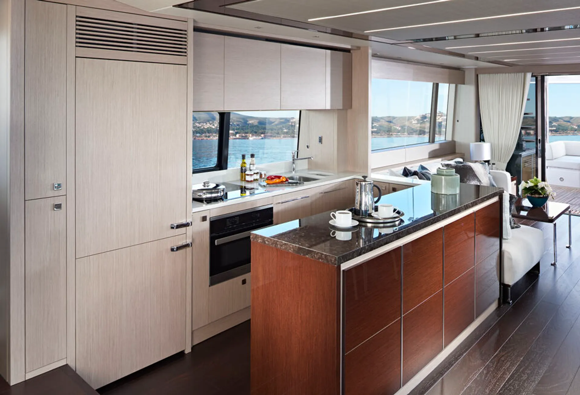 New 2027 Sunseeker 76 Yacht for Sale | Vancouver, BC | M&P Yacht Centre | 68b0d7ddf582e419fb0a0be5