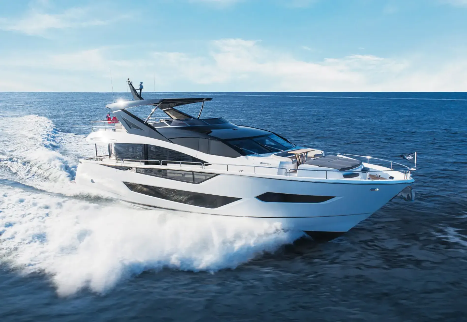 New 2027 Sunseeker 88 Yacht for Sale | Vancouver, BC | M&P Yacht Centre | 68b0da8dcd3aca6b5e088c03