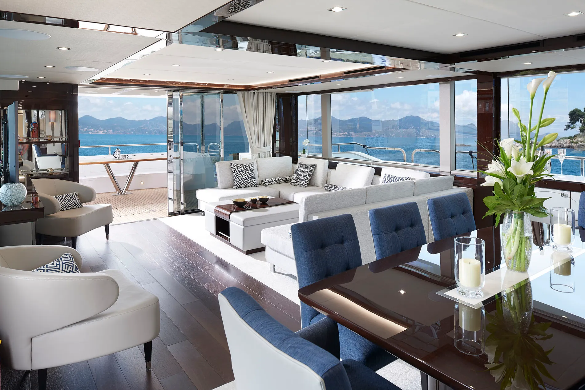 New 2027 Sunseeker 95 Yacht for Sale | Vancouver, BC | M&P Yacht Centre | 68b0dfdde1f46d9db90fc660