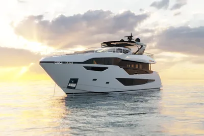 New 2027 Sunseeker 100 Yacht for Sale | Vancouver, BC | M&P Yacht Centre | 68b0e1101e8396207f04a93b